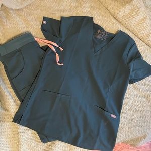 Figs Womens Caribbean Blue Medium Scrub Set